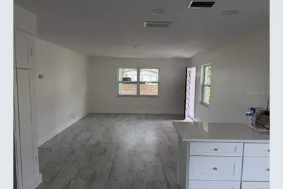 632 89th Avenue N, Saint Petersburg, FL 33702 - Photo 4