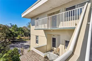 2210 Utopian Dr E, Clearwater, FL 33763 - Photo 2