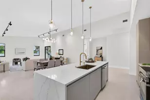 2227 32nd Ave N, Saint Petersburg, FL 33713 - Photo 10