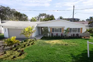 6613 Blue Heron Dr S, Saint Petersburg, FL 33707 - Photo 2