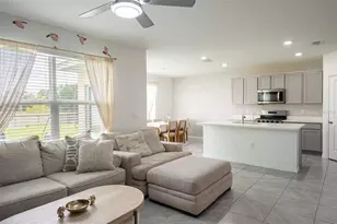 35606 Kinsey Pt, Zephyrhills, FL 33541 - Photo 4