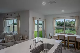 35606 Kinsey Pt, Zephyrhills, FL 33541 - Photo 8