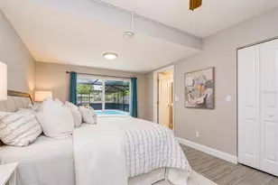 6871 4th St S, Saint Petersburg, FL 33705 - Photo 22