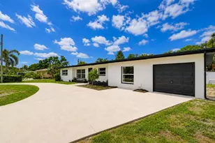6871 4th St S, Saint Petersburg, FL 33705 - Photo 4