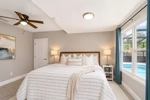 6871 4th St S, Saint Petersburg, FL 33705 - Photo 22