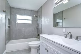 6871 4th St S, Saint Petersburg, FL 33705 - Photo 32