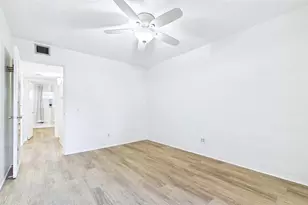 2454 Australia Way E, Clearwater, FL 33763 - Photo 32