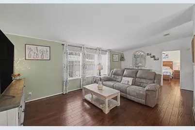 37719 Newal Avenue, Zephyrhills, FL 33542 - Photo 1