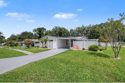 37719 Newal Avenue, Zephyrhills, FL 33542 - Photo 2