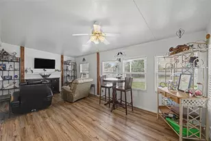 37719 Newal Ave, Zephyrhills, FL 33542 - Photo 12