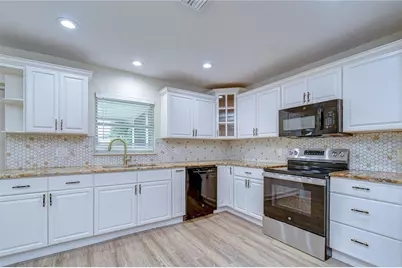 12928 Kings Lake Drive, Gibsonton, FL 33534 - Photo 6