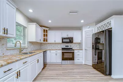 12928 Kings Lake Drive, Gibsonton, FL 33534 - Photo 22