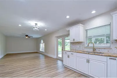 12928 Kings Lake Drive, Gibsonton, FL 33534 - Photo 20