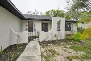 8081 Wooden Dr, Spring Hill, FL 34606 - Photo 4