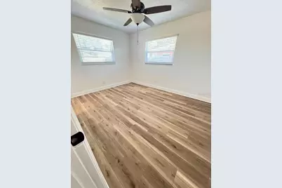 11093 54th Avenue N, Saint Petersburg, FL 33708 - Photo 10