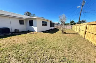 11093 54th Ave N, Saint Petersburg, FL 33708 - Photo 14