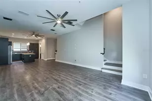 136 8th St N, Saint Petersburg, FL 33701 - Photo 16