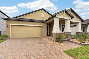 9930 Ivory Dr, Ruskin, FL 33573 - Photo 2