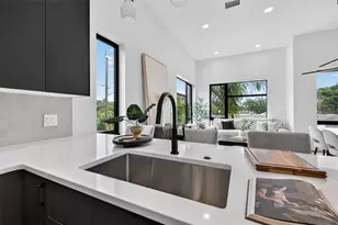 108 36th St N, Saint Petersburg, FL 33713 - Photo 14