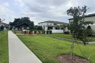 36434 Garden Wall Wy, Zephyrhills, FL 33541 - Photo 20