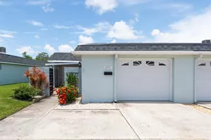 295 Boca Ciega Point Blvd N, Saint Petersburg, FL 33708 - Photo 2