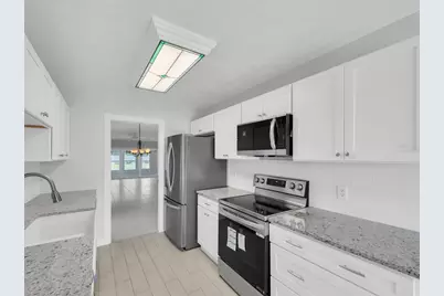 295 Boca Ciega Point Boulevard N, Saint Petersburg, FL 33708 - Photo 10