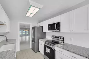 295 Boca Ciega Point Blvd N, Saint Petersburg, FL 33708 - Photo 10