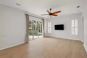 18115 Regents Square Dr, Tampa, FL 33647 - Photo 20