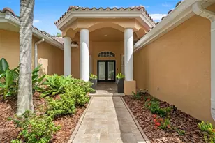 18115 Regents Square Dr, Tampa, FL 33647 - Photo 4