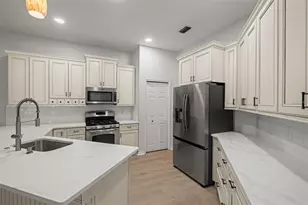 18115 Regents Square Dr, Tampa, FL 33647 - Photo 24