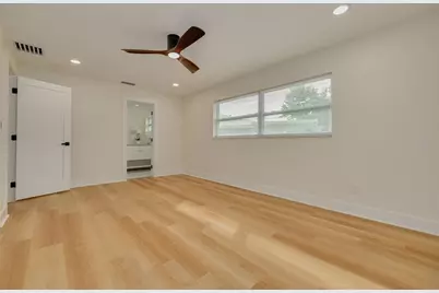 2065 Envoy Court, Clearwater, FL 33764 - Photo 18