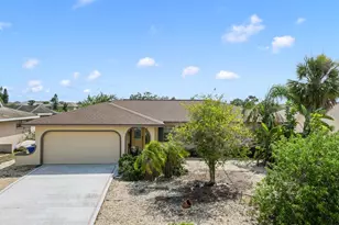 744 Flamingo Dr, Apollo Beach, FL 33572 - Photo 1