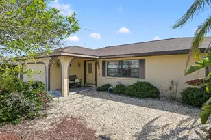 744 Flamingo Dr, Apollo Beach, FL 33572 - Photo 2