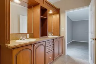 2516 Mobilaire Dr, Lutz, FL 33559 - Photo 22