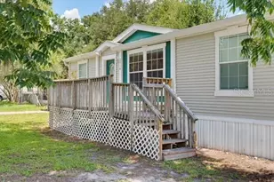 2516 Mobilaire Dr, Lutz, FL 33559 - Photo 2