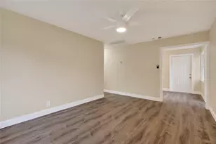 2525 21st St S, Saint Petersburg, FL 33712 - Photo 18