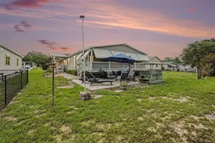 14269 Rialto Ave, Brooksville, FL 34613 - Photo 4