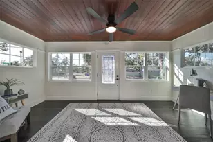 1846 3rd St S, Saint Petersburg, FL 33705 - Photo 8