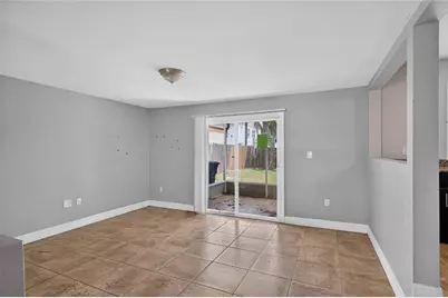 3615 W Rogers Avenue, Tampa, FL 33611 - Photo 8