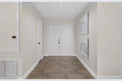 724 Isleton Drive, Brandon, FL 33511 - Photo 6