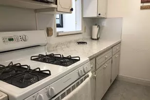 5925 Terrace Park Dr N, Saint Petersburg, FL 33709 - Photo 14
