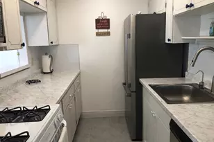 5925 Terrace Park Dr N, Saint Petersburg, FL 33709 - Photo 16
