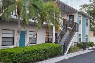 5925 Terrace Park Dr N, Saint Petersburg, FL 33709 - Photo 4