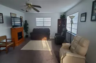 5925 Terrace Park Dr N, Saint Petersburg, FL 33709 - Photo 8
