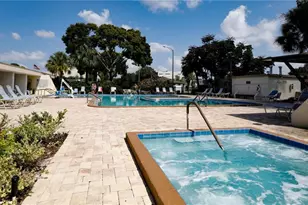 5925 Terrace Park Dr N, Saint Petersburg, FL 33709 - Photo 30