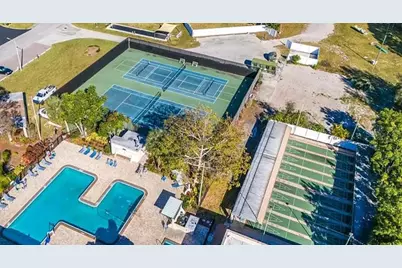 5925 Terrace Park Drive N #111, Saint Petersburg, FL 33709 - Photo 6