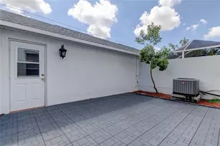 10003 Bradwell Pl, Tampa, FL 33626 - Photo 36