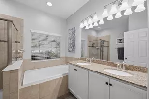 2814 Maple Brook Loop, Lutz, FL 33558 - Photo 18