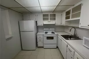 1802 Bedford Terrace, Sun City Center, FL 33573 - Photo 6