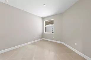 27108 Clam Shell Ct, Englewood, FL 34223 - Photo 6